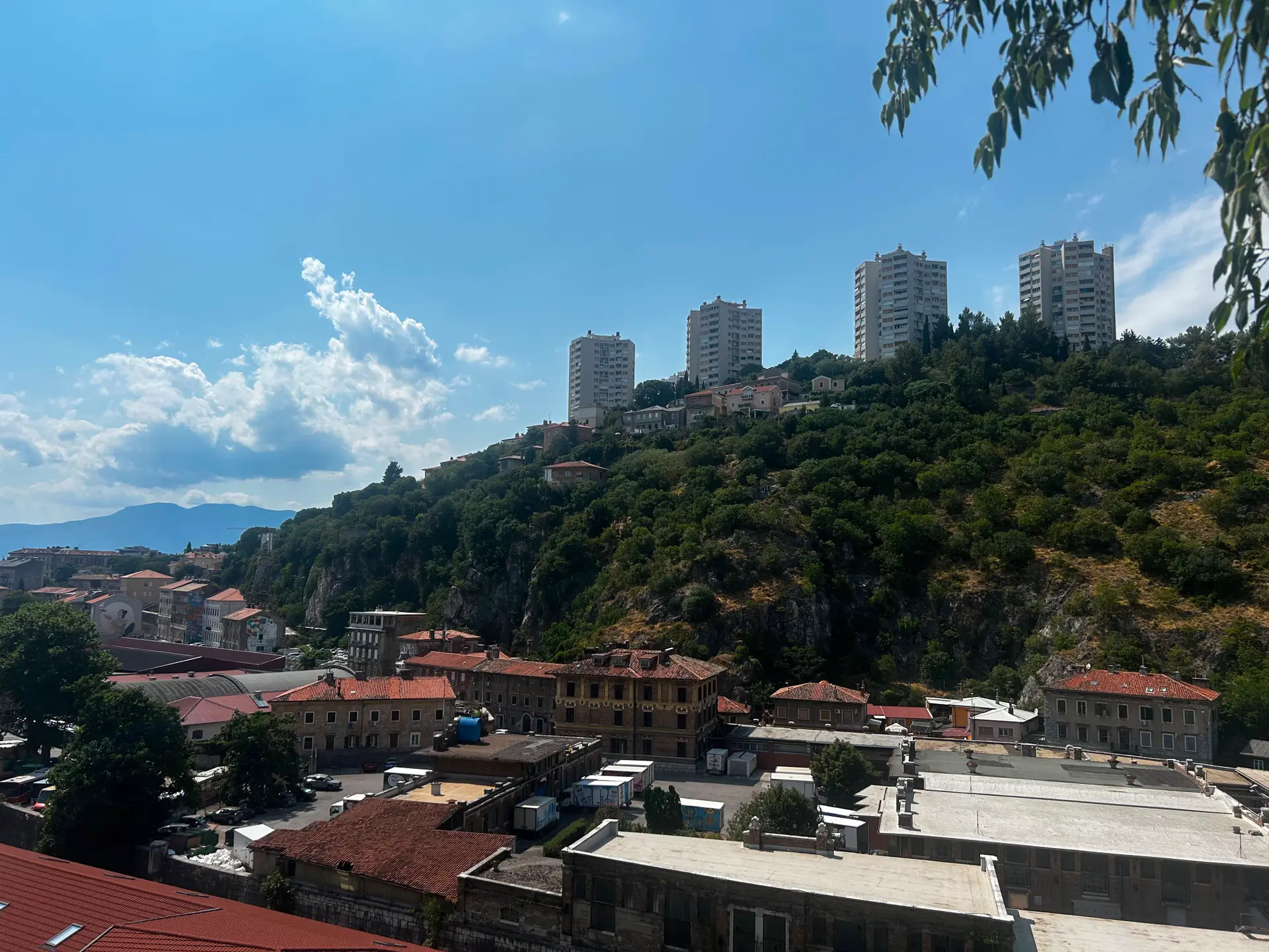 Aussicht von den Treppen ins Nichts in Rijeka