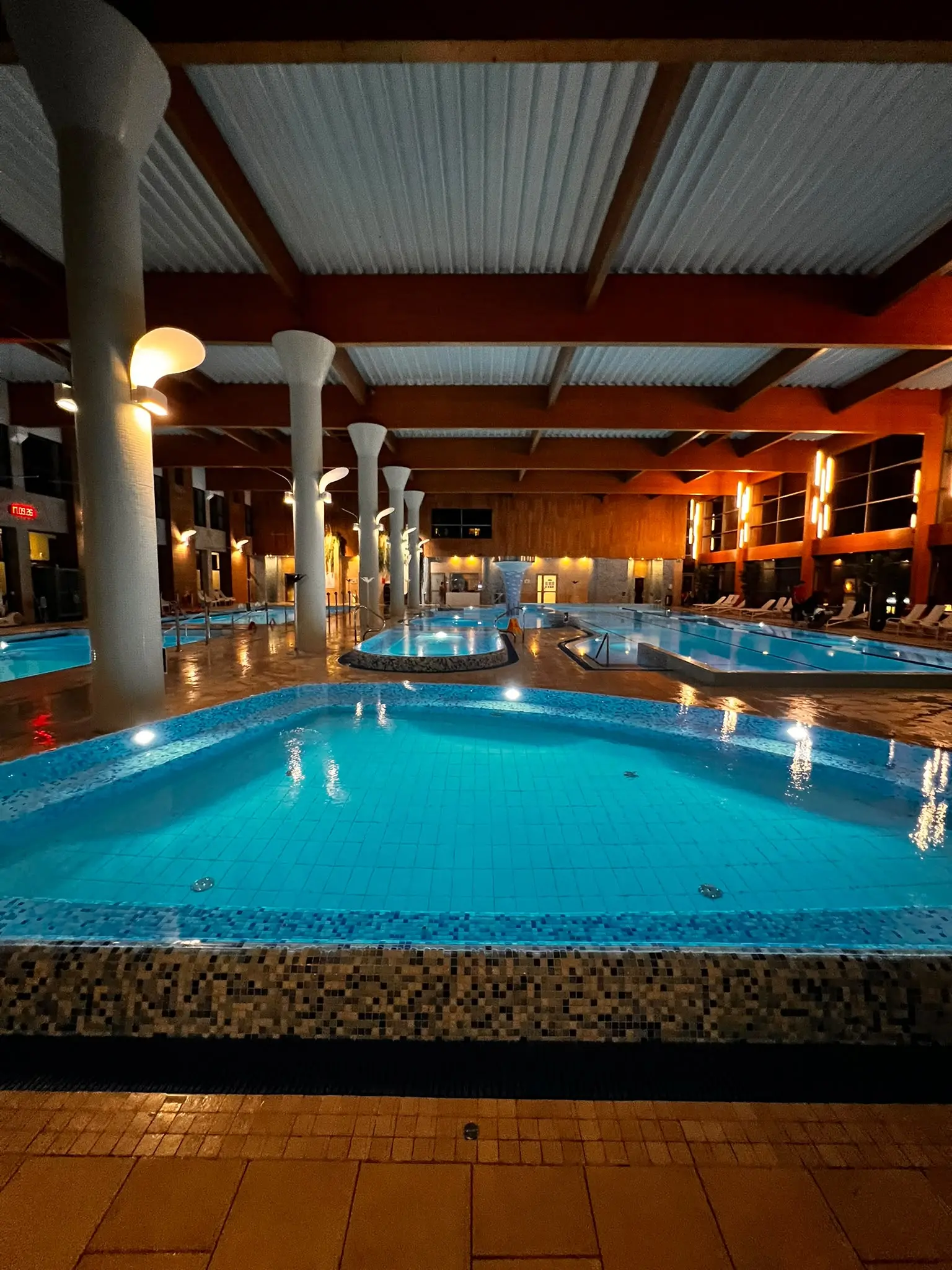 Schwimmbad (2)