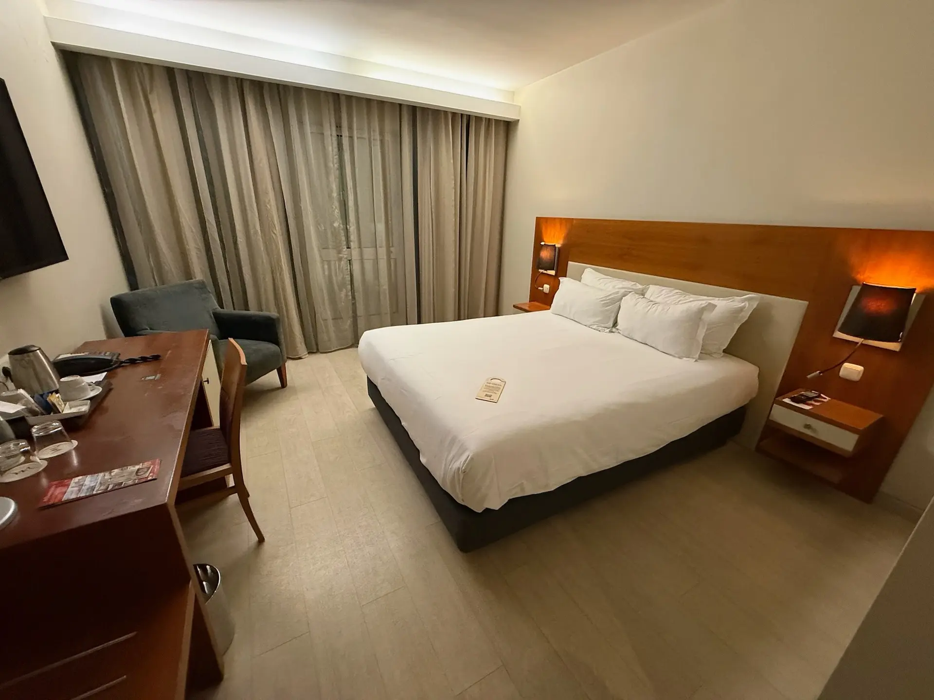 IMG_8255 Das Zimmer im Mercure Lisboa